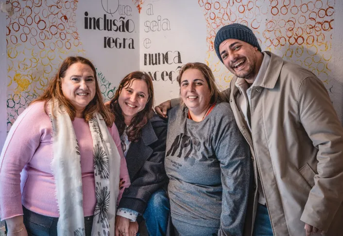 Sandra Alves, Adriana Alves, Carina Faria e Gonçalo Folgado, quatro elementos da direção dos Amigos do B2M. Foto: Líbia Florentino