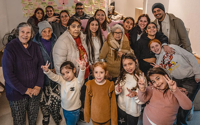 “Levámos as crianças ao Terreiro do Paço e pensavam que estavam noutra cidade”. Amigos do B2M, a sementeira de cultura num bairro pobre da Ajuda